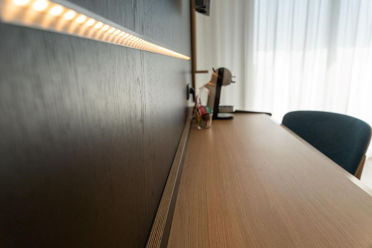 Hotel Libera Caen Colombelles エクステリア 写真